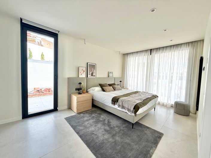 Image No.14-4 Bed Villa for sale