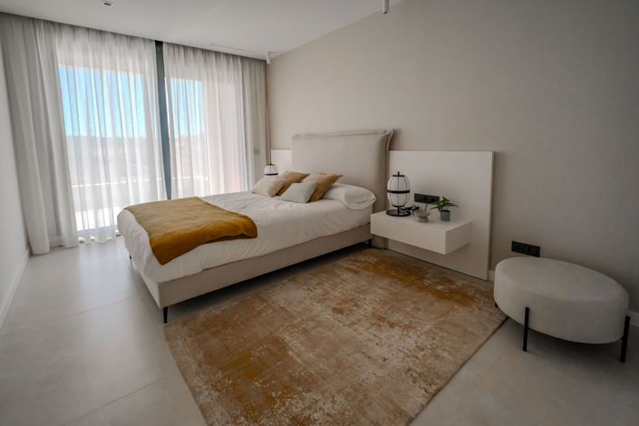 Image No.23-4 Bed Villa for sale