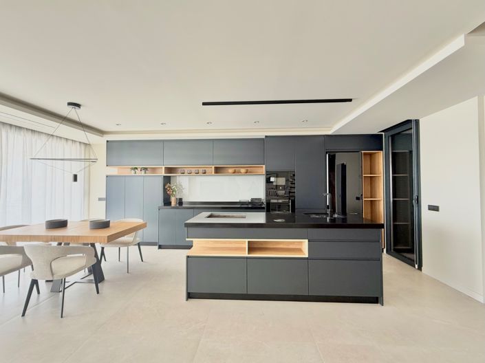 Image No.3-4 Bed Villa for sale