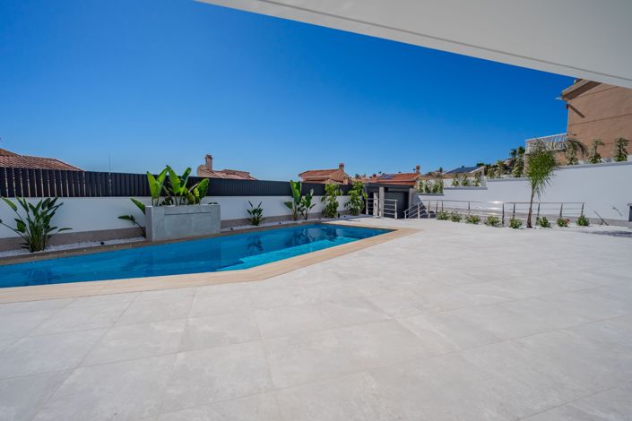 Image No.37-4 Bed Villa for sale