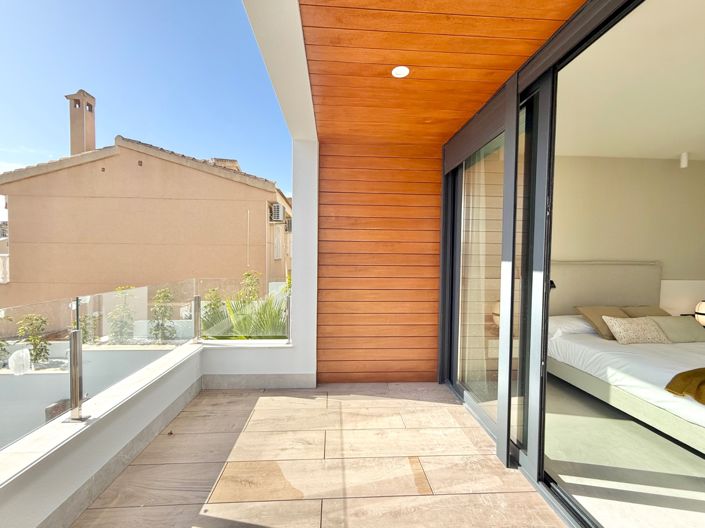 Image No.49-4 Bed Villa for sale