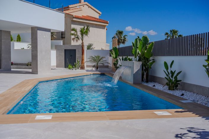 Image No.50-4 Bed Villa for sale