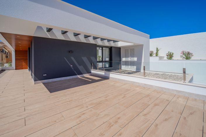 Image No.52-4 Bed Villa for sale
