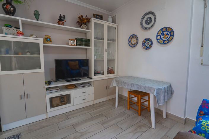 Image No.8-3 Bed House for sale