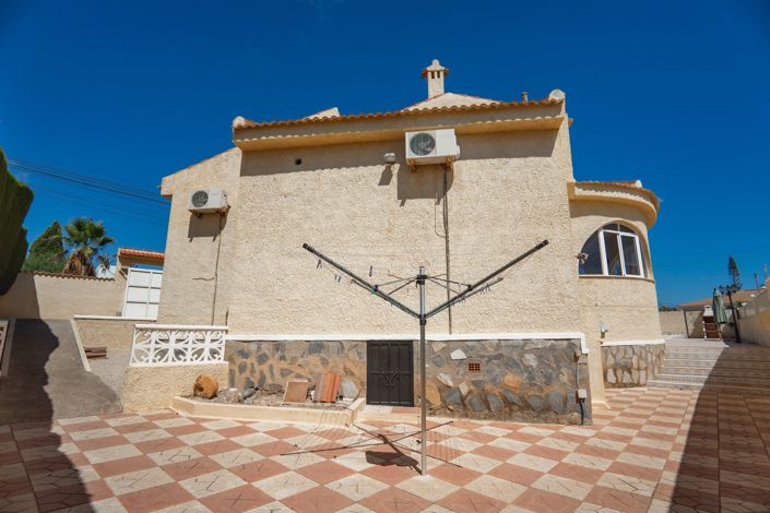 Image No.37-3 Bed Villa for sale