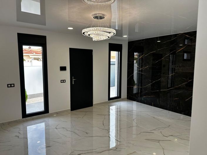 Image No.16-4 Bed Villa for sale