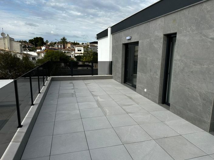 Image No.21-4 Bed Villa for sale