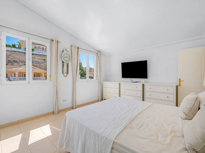 Image No.32-3 Bed Villa for sale