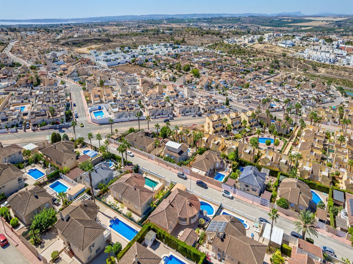 Image No.41-3 Bed Villa for sale