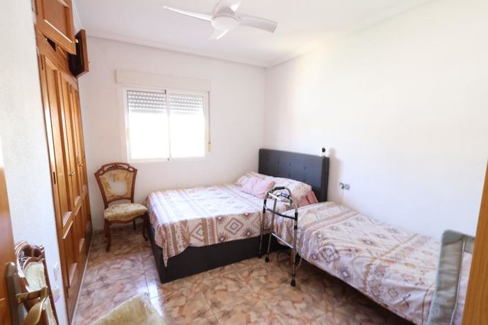 Image No.23-4 Bed Commercial for sale