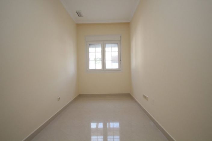 Image No.16-4 Bed Villa for sale