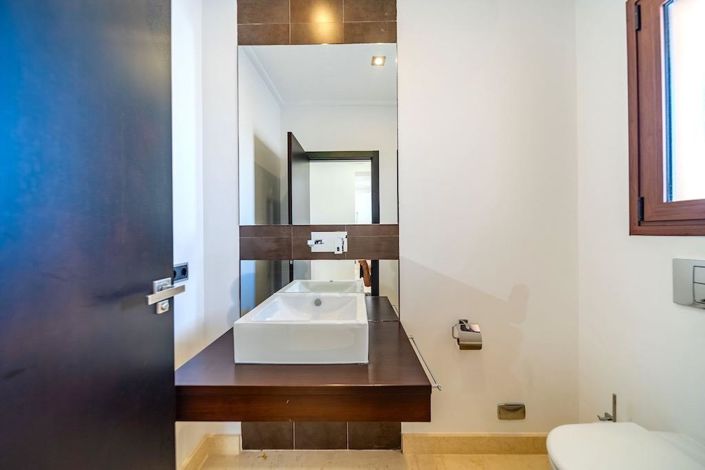 Image No.22-5 Bed Villa for sale