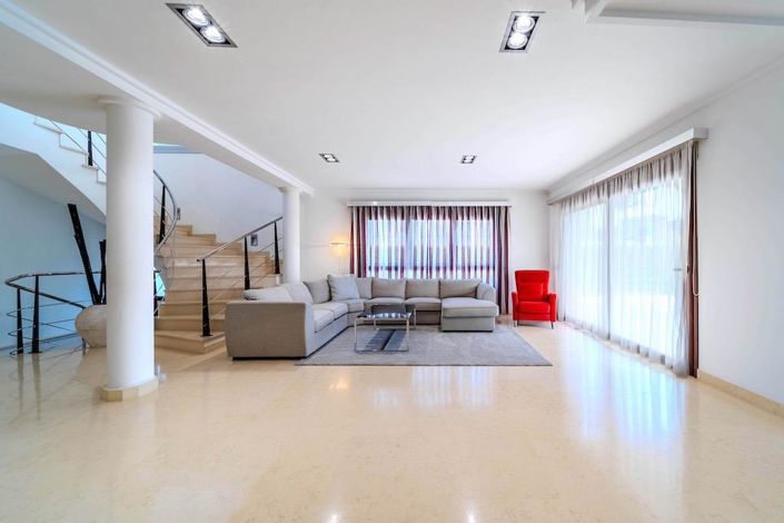 Image No.30-5 Bed Villa for sale