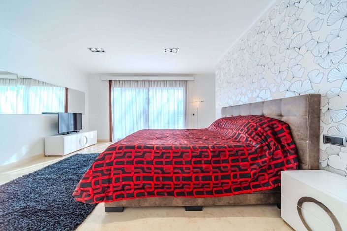 Image No.44-5 Bed Villa for sale