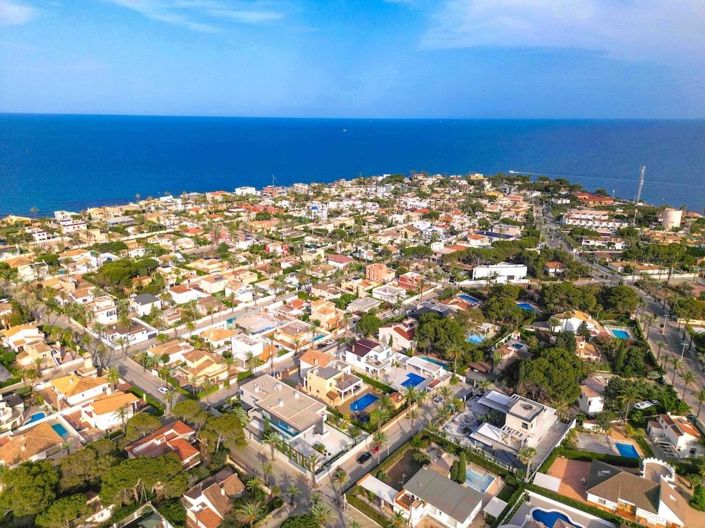 Image No.8-5 Bed Villa for sale