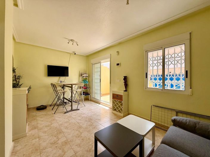 Image No.3-Appartement de 2 chambres à vendre à Torrevieja