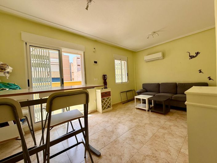 Image No.4-Appartement de 2 chambres à vendre à Torrevieja