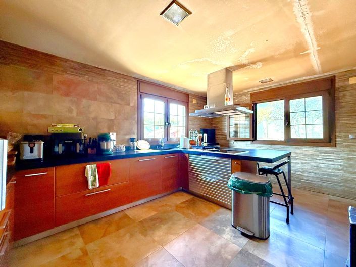 Image No.14-5 Bed Villa for sale