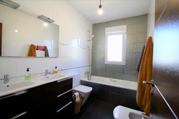 Image No.14-3 Bed Villa for sale