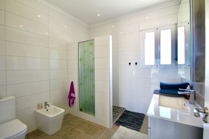 Image No.13-3 Bed Villa for sale