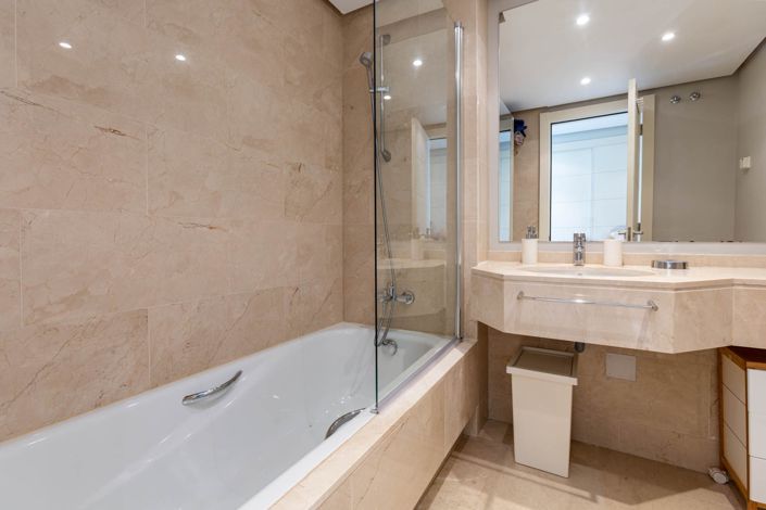 Image No.15-2 Bed Apartment for sale