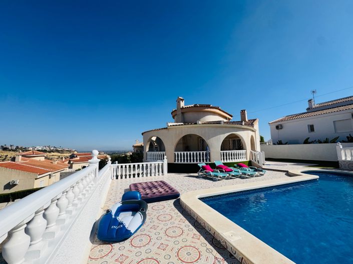 Image No.1-3 Bed Villa for sale