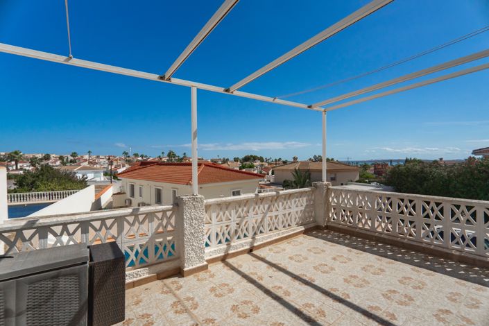 Image No.4-Villa de 4 chambres à vendre à Ciudad Quesada