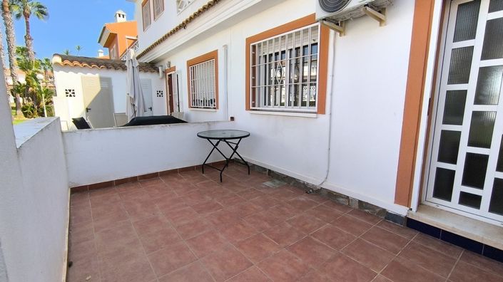 Image No.18-3 Bed Townhouse for sale