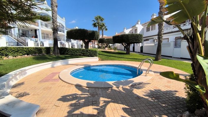 Image No.31-3 Bed Townhouse for sale