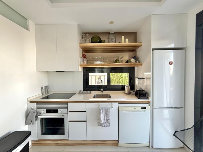 Image No.6-3 Bed House for sale