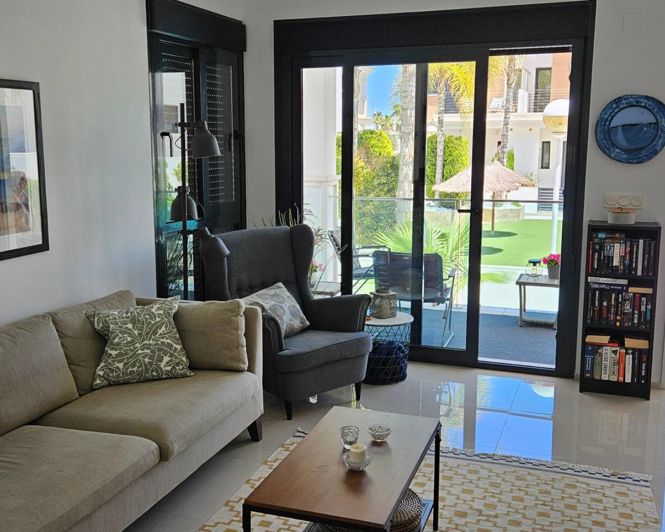 Image No.2-3 Bed Townhouse for sale