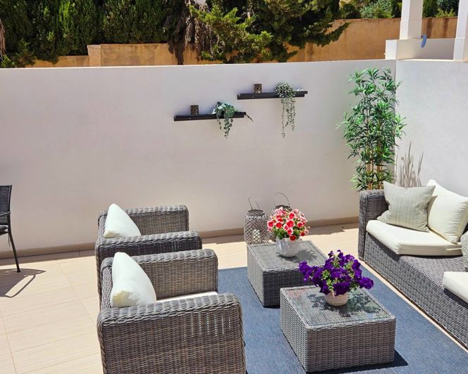 Image No.26-3 Bed Townhouse for sale