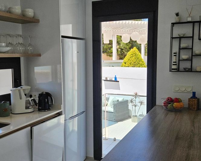 Image No.6-3 Bed Townhouse for sale