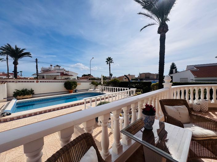 Image No.4-3 Bed Villa for sale