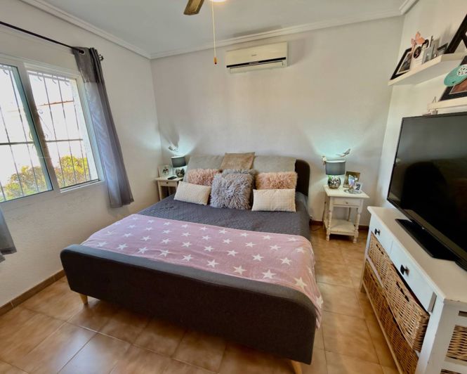 Image No.12-4 Bed Villa for sale