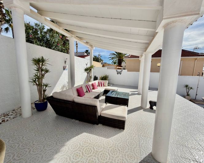 Image No.3-4 Bed Villa for sale