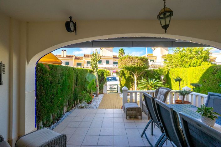 Image No.10-3 Bed House for sale