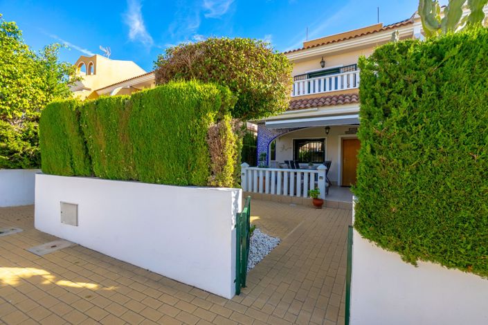 Image No.3-3 Bed House for sale