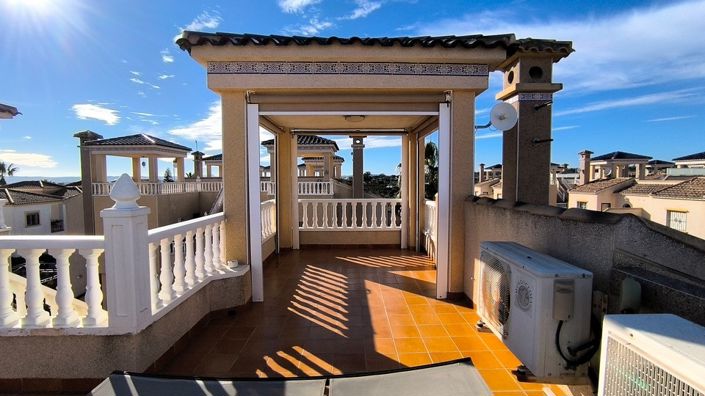 Image No.18-3 Bed House for sale