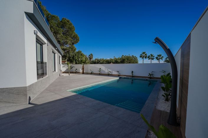 Image No.14-4 Bed Villa for sale