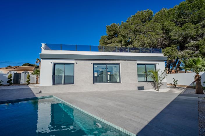 Image No.6-4 Bed Villa for sale