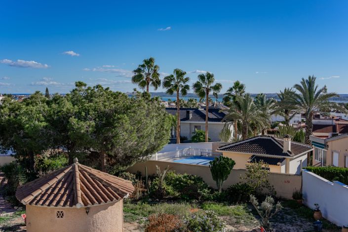 Image No.25-4 Bed Villa for sale