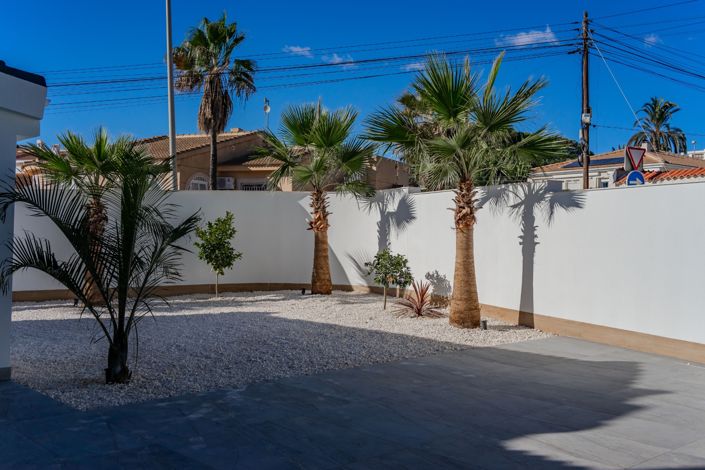 Image No.27-4 Bed Villa for sale