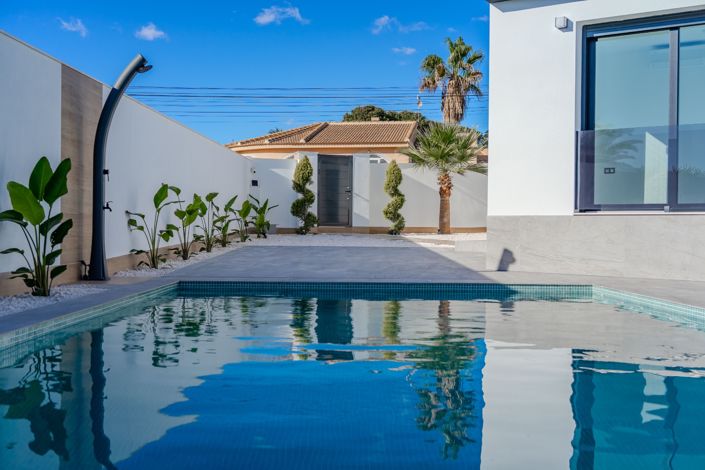 Image No.30-4 Bed Villa for sale