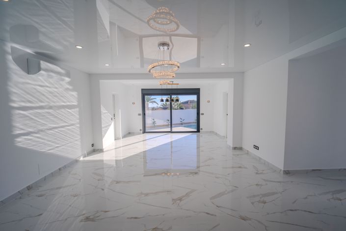 Image No.38-4 Bed Villa for sale