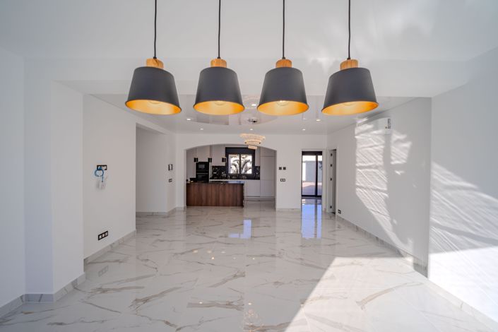 Image No.40-4 Bed Villa for sale