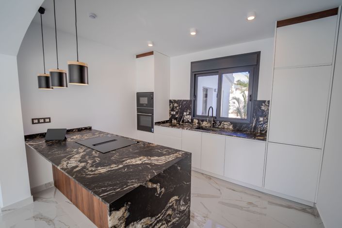 Image No.42-4 Bed Villa for sale