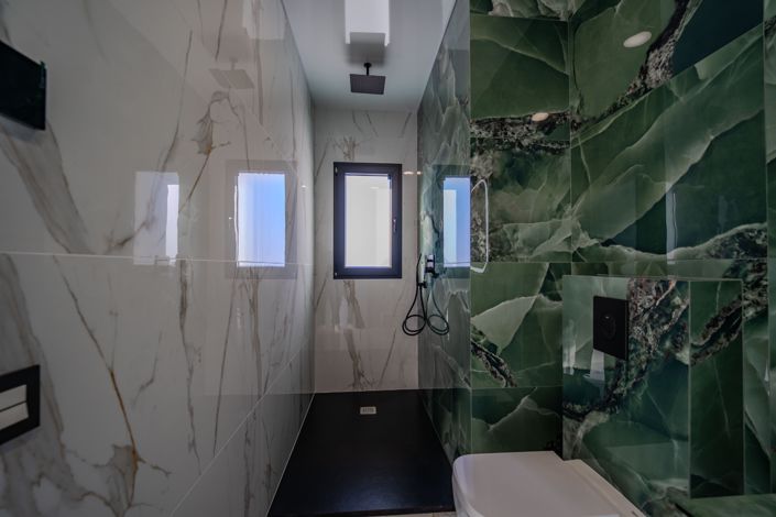 Image No.58-4 Bed Villa for sale