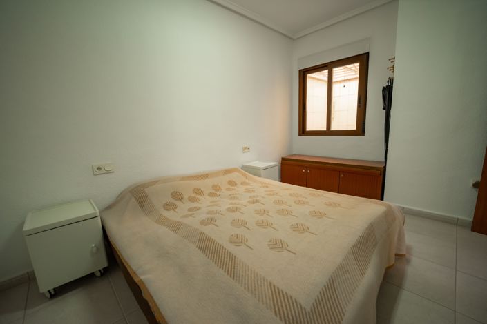 Image No.17-2 Bed Bungalow for sale