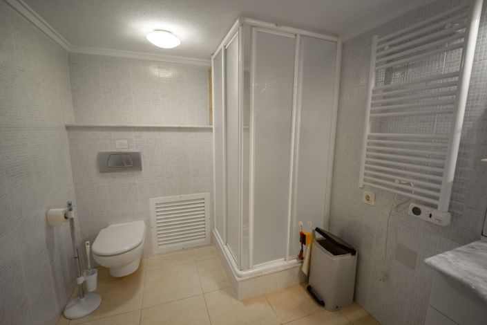 Image No.22-2 Bed Bungalow for sale